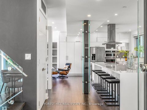 Photo 7 at 16 Viamede Crescent, Bayview Village, Toronto