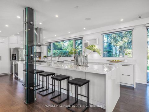 Photo 9 at 16 Viamede Crescent, Bayview Village, Toronto