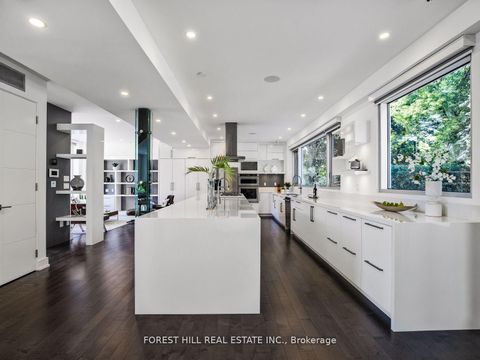 Photo 10 at 16 Viamede Crescent, Bayview Village, Toronto