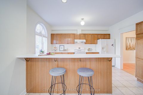 Photo 19 at 108 - 190 Harding Boulevard W, North Richvale, Richmond Hill