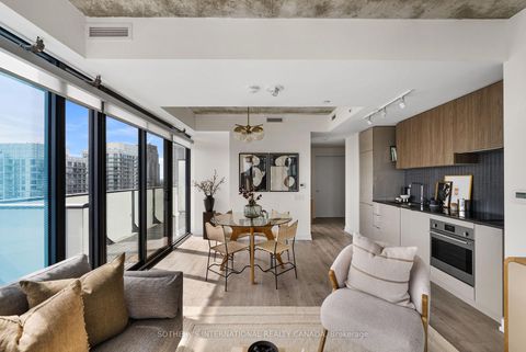 Photo 10 at 3509 - 161 Roehampton Avenue, Mount Pleasant West, Toronto