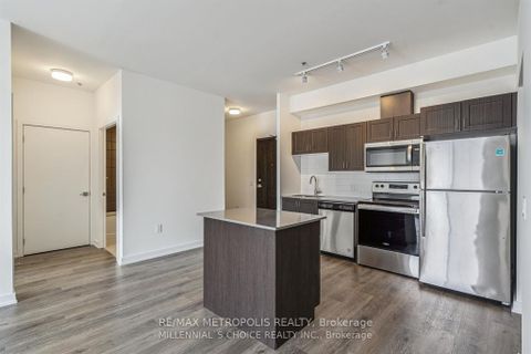 Photo 4 at 422 - 430 Essa Road, Holly, Barrie