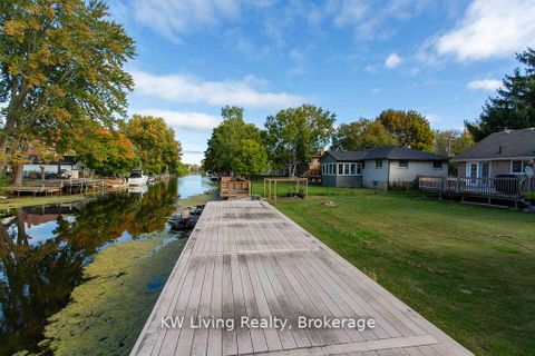 Photo 4 at 702 Lake Drive S, Keswick South, Georgina