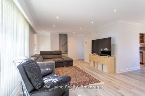 Photo 12 at 702 Lake Drive S, Keswick South, Georgina