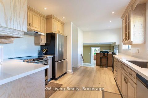 Photo 17 at 702 Lake Drive S, Keswick South, Georgina