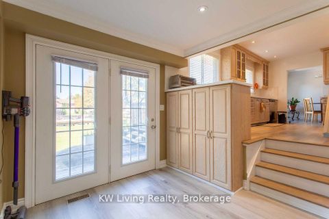 Photo 22 at 702 Lake Drive S, Keswick South, Georgina