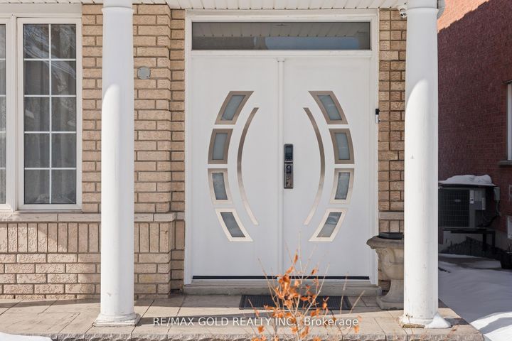 Photo 3 at 88 Octillo Boulevard, Wellington, Brampton