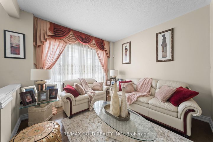 Photo 5 at 88 Octillo Boulevard, Wellington, Brampton