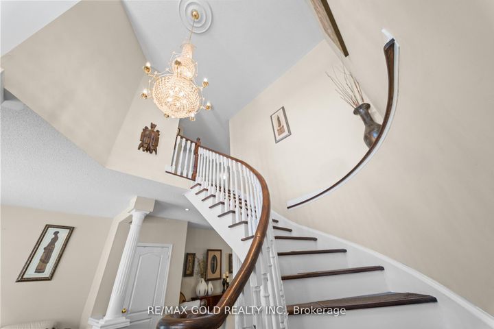 Photo 24 at 88 Octillo Boulevard, Wellington, Brampton