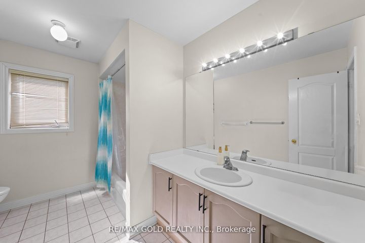 Photo 40 at 88 Octillo Boulevard, Wellington, Brampton