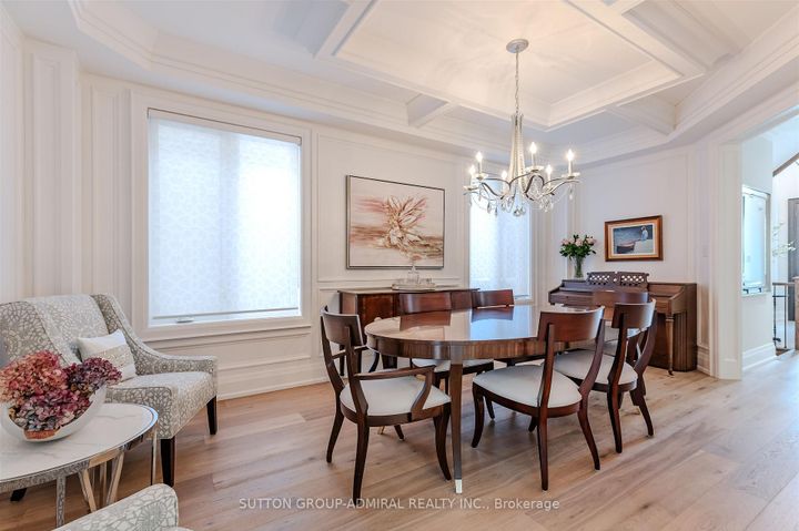 Photo 7 at 15 Stormont Trail, Vellore Village, Vaughan