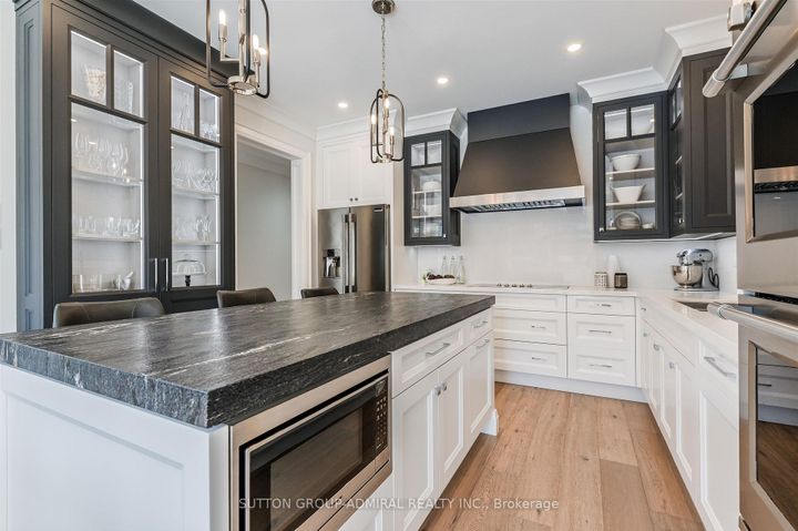 Photo 12 at 15 Stormont Trail, Vellore Village, Vaughan