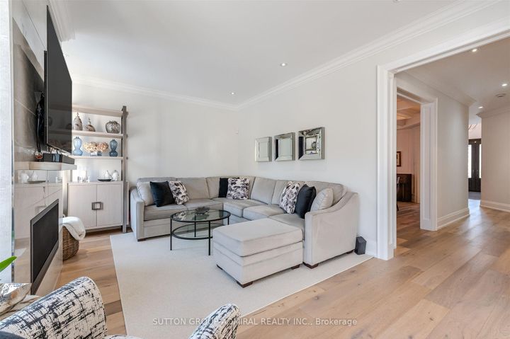 Photo 18 at 15 Stormont Trail, Vellore Village, Vaughan