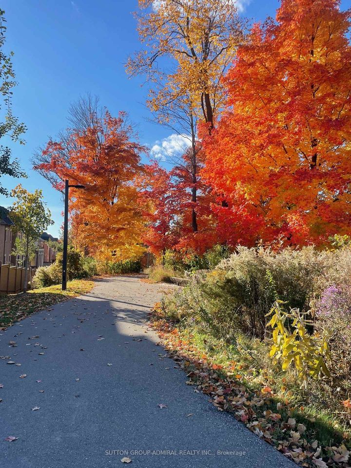 Photo 47 at 15 Stormont Trail, Vellore Village, Vaughan