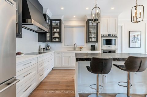 Photo 9 at 15 Stormont Trail, Vellore Village, Vaughan