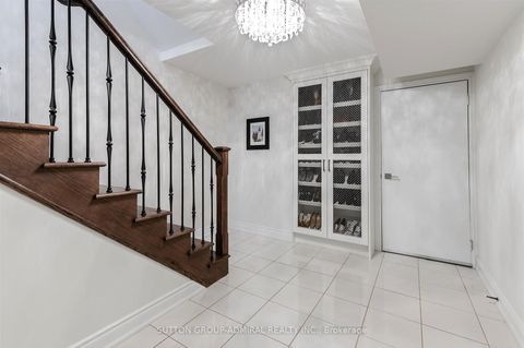 Photo 32 at 15 Stormont Trail, Vellore Village, Vaughan