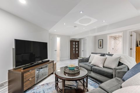 Photo 34 at 15 Stormont Trail, Vellore Village, Vaughan