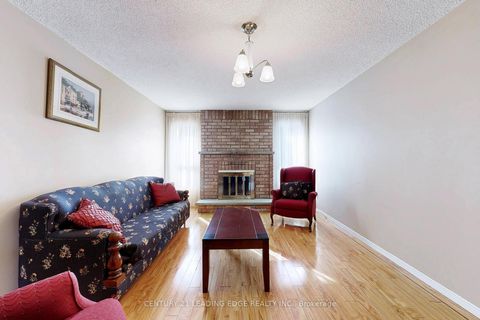 Photo 17 at 9 COATES Crescent, Oak Ridges Lake Wilcox, Richmond Hill