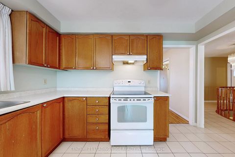 Photo 26 at 9 COATES Crescent, Oak Ridges Lake Wilcox, Richmond Hill