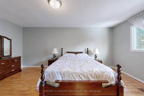 Photo 33 at 9 COATES Crescent, Oak Ridges Lake Wilcox, Richmond Hill