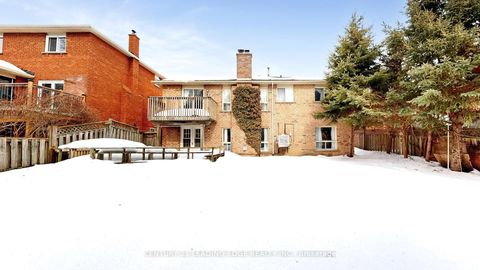 Photo 48 at 9 COATES Crescent, Oak Ridges Lake Wilcox, Richmond Hill