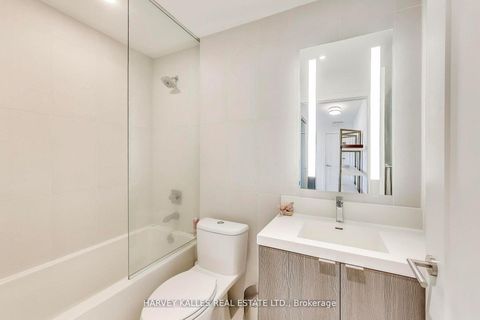 Photo 7 at 515 - 585 Bloor Street E, North St. James Town, Toronto