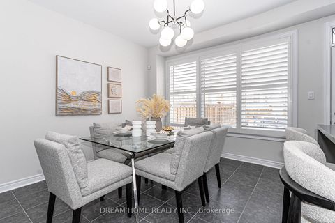 Photo 10 at 11 Homer Crescent, Rural Aurora, Aurora