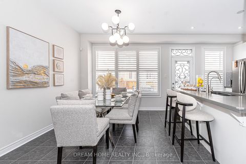 Photo 11 at 11 Homer Crescent, Rural Aurora, Aurora