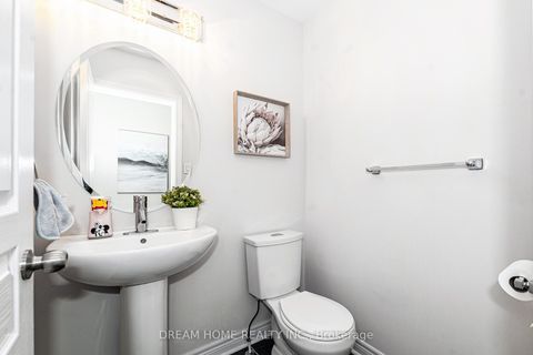 Photo 16 at 11 Homer Crescent, Rural Aurora, Aurora