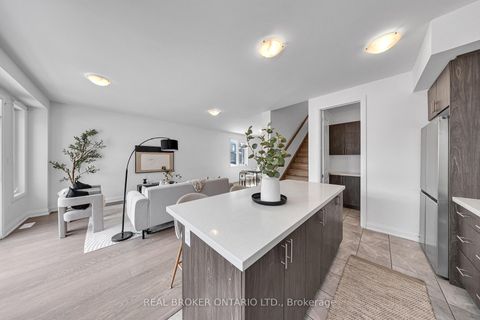 Photo 20 at 48 Barnyard Trail, Rural Barrie Southeast, Barrie