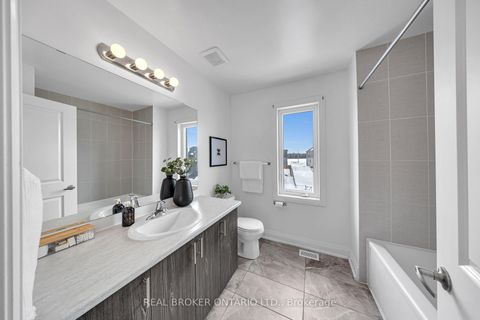 Photo 24 at 48 Barnyard Trail, Rural Barrie Southeast, Barrie