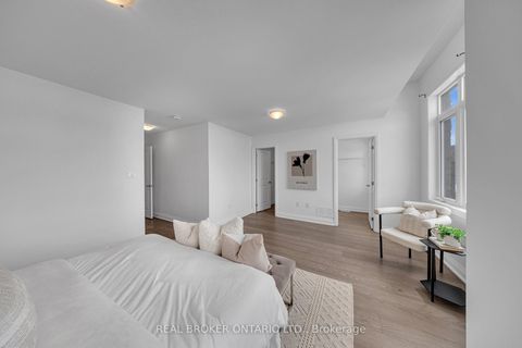 Photo 28 at 48 Barnyard Trail, Rural Barrie Southeast, Barrie