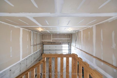 Photo 37 at 48 Barnyard Trail, Rural Barrie Southeast, Barrie