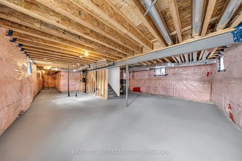 Photo 38 at 48 Barnyard Trail, Rural Barrie Southeast, Barrie