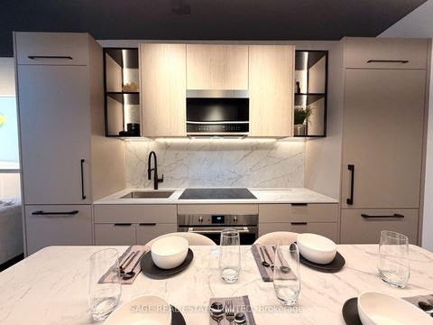 Photo 6 at 112 - 8 Temple Avenue, South Parkdale, Toronto