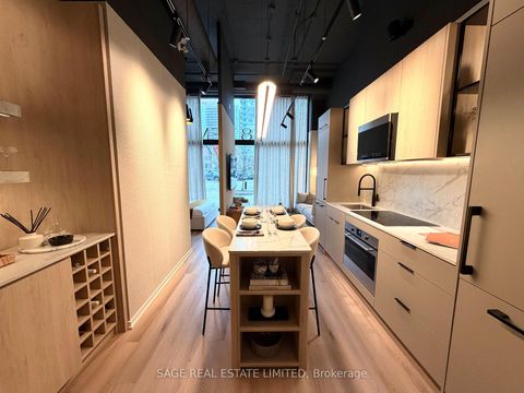 Photo 8 at 112 - 8 Temple Avenue, South Parkdale, Toronto