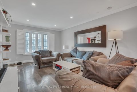 Photo 3 at 64 Heather Street, Sunnidale, Barrie