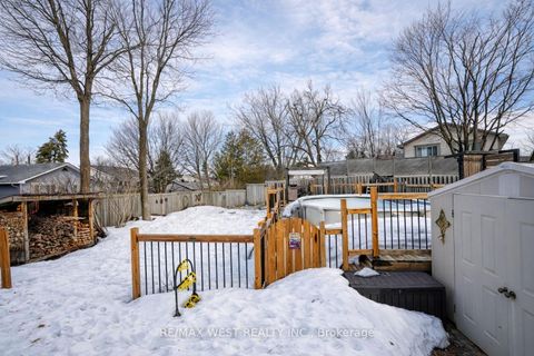 Photo 7 at 64 Heather Street, Sunnidale, Barrie