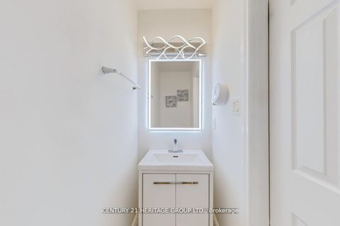 Photo 16 at 178 Waratah Avenue, Leslie Valley, Newmarket