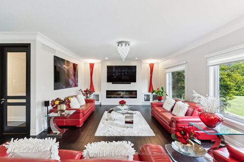 Photo 10 at 23 Steepleview Court, Columbus, Oshawa