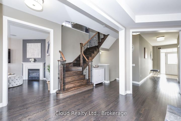 Photo 10 at 60 Valleyway Drive, Credit Valley, Brampton