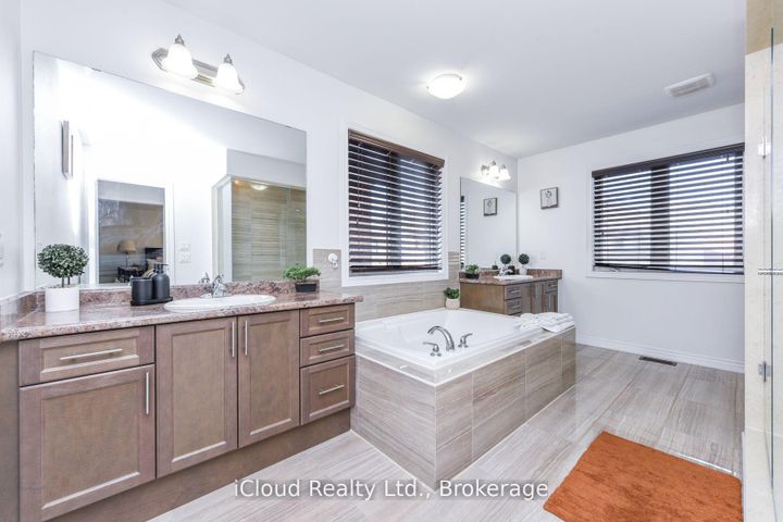 Photo 26 at 60 Valleyway Drive, Credit Valley, Brampton