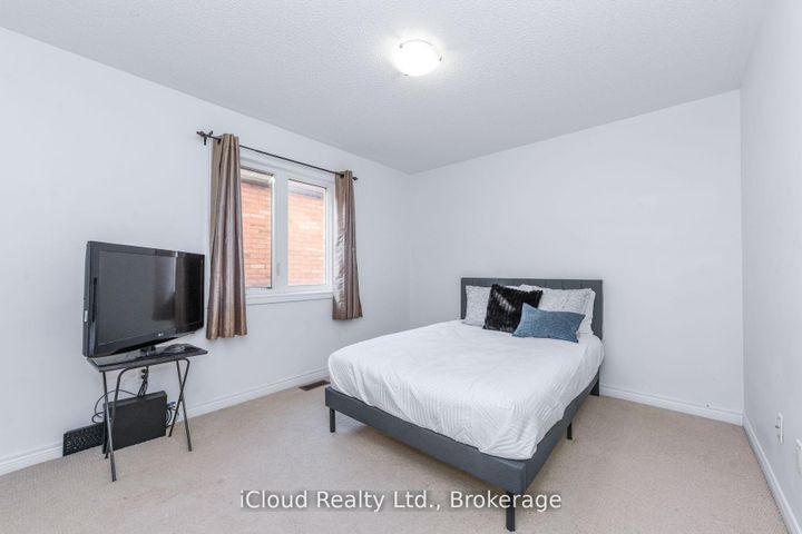 Photo 28 at 60 Valleyway Drive, Credit Valley, Brampton