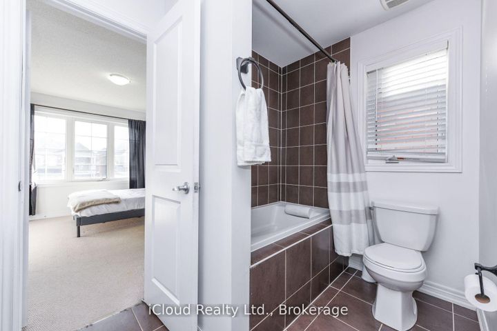 Photo 30 at 60 Valleyway Drive, Credit Valley, Brampton