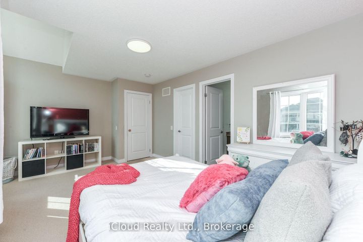 Photo 33 at 60 Valleyway Drive, Credit Valley, Brampton
