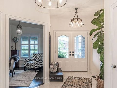 Photo 7 at 37 Muirfield Drive, Holly, Barrie