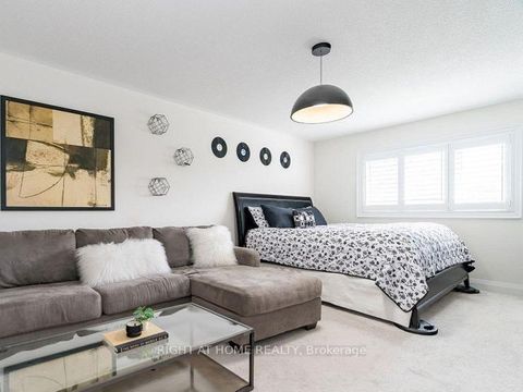 Photo 10 at 37 Muirfield Drive, Holly, Barrie