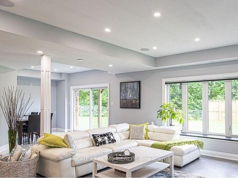 Photo 25 at 37 Muirfield Drive, Holly, Barrie
