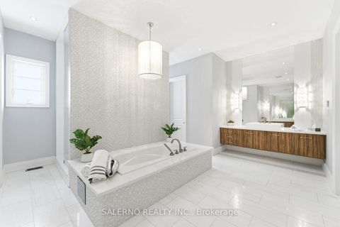 Photo 22 at 21 Stallions Court, Rural Vaughan, Vaughan