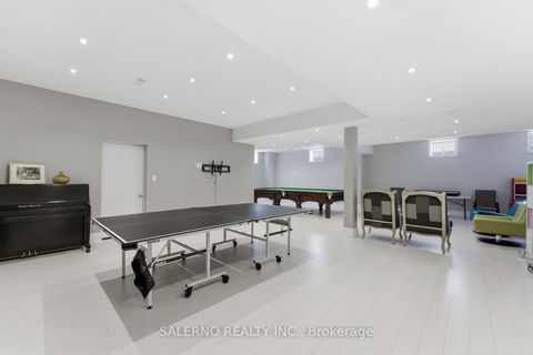 Photo 34 at 21 Stallions Court, Rural Vaughan, Vaughan